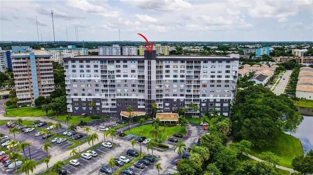 4 of 34 - 3850 Washington Street #812, Hollywood, FL