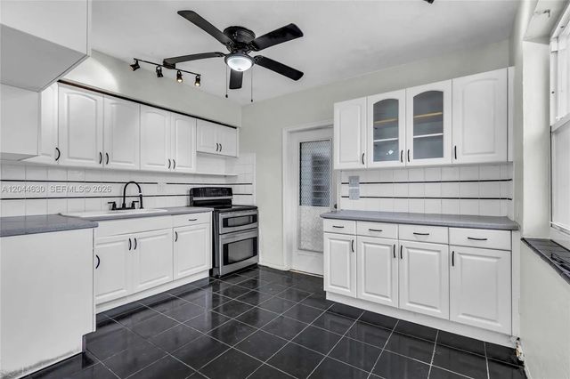 2 of 32 - 842 S 28th Avenue, Hollywood, FL