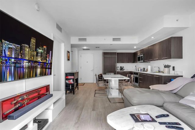 4 of 16 - 55 Sw 9th Street #2407, Miami, FL
