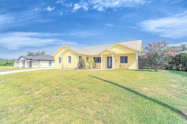3 of 99 - 374 Parker Street Ne, Lake Placid, FL