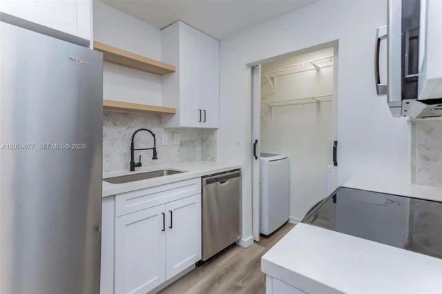 4 of 18 - 931 Ne 199th Street #201-22, Miami, FL