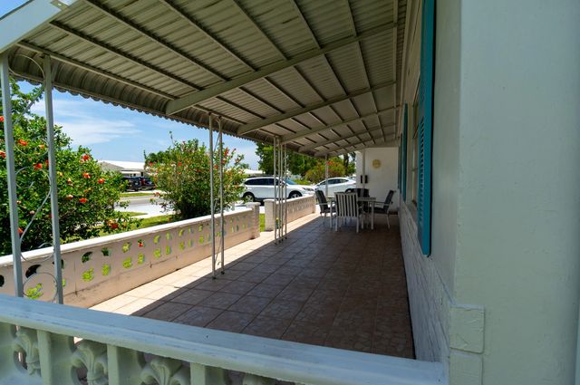 3 of 17 - 715 Sw 18th Street, Boynton Beach, FL