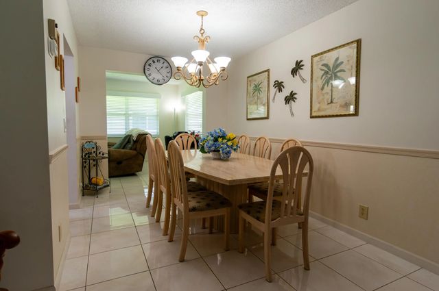 5 of 17 - 715 Sw 18th Street, Boynton Beach, FL