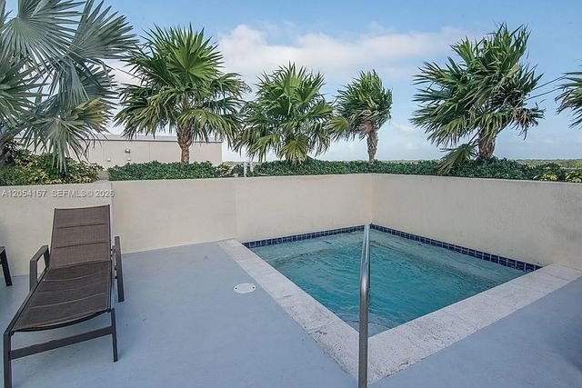 3 of 15 - 7280 Sw 89th Street #d502, Miami, FL