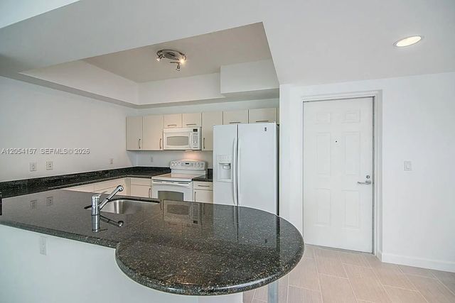 5 of 15 - 7280 Sw 89th Street #d502, Miami, FL