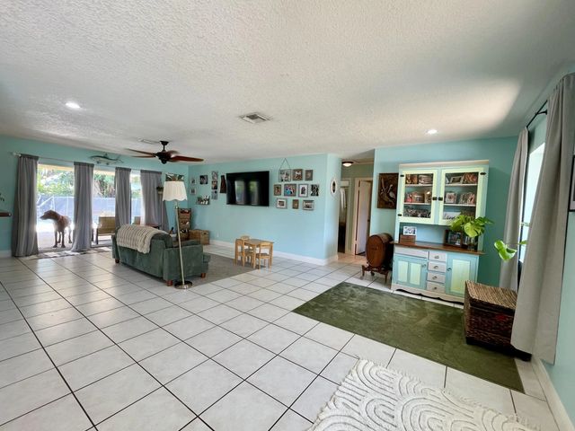 3 of 23 - 415 Beacon Street, Tequesta, FL