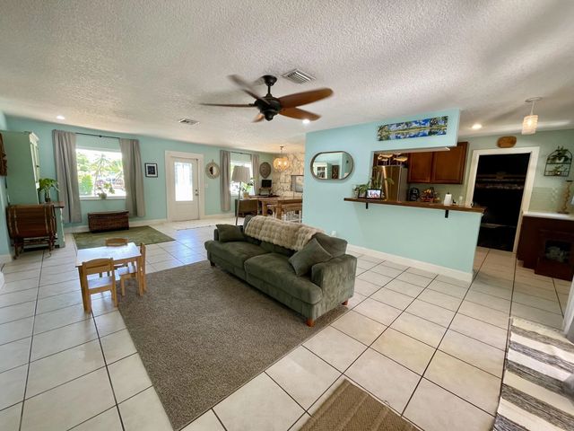 5 of 23 - 415 Beacon Street, Tequesta, FL