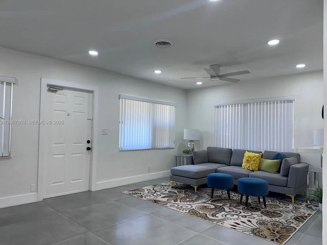 3 of 17 - 1628 Nw 8th Avenue, Fort Lauderdale, FL