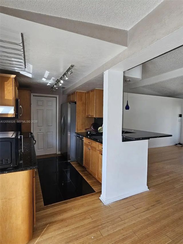 5 of 30 - 1732 Ne 50th Street, Pompano Beach, FL