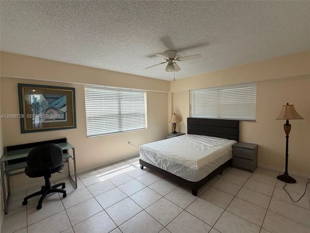 5 of 13 - 16508 Ne 26th Avenue #201, North Miami Beach, FL