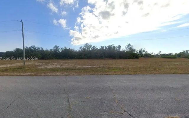 1915 Nw 41st Avenue, Cape Coral