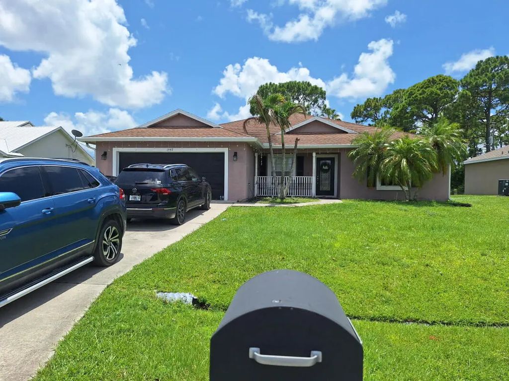 1942 Sw Delmonico Avenue, Port St. Lucie