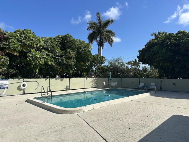 4 of 15 - 505 Spencer Drive #407, West Palm Beach, FL