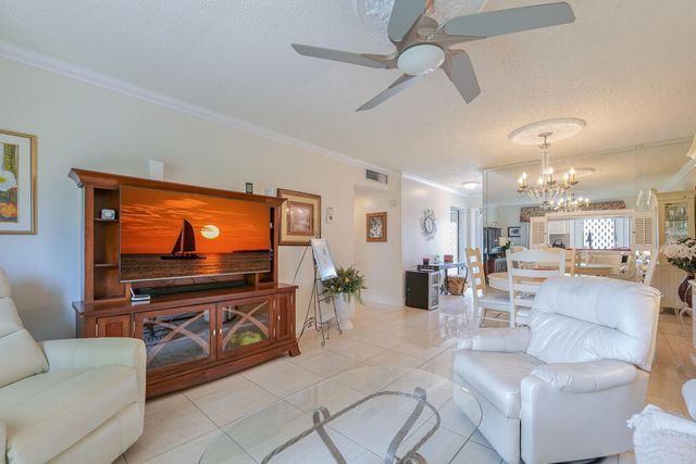 5 of 49 - 4321 Nw 16th Street #203c, Lauderhill, FL