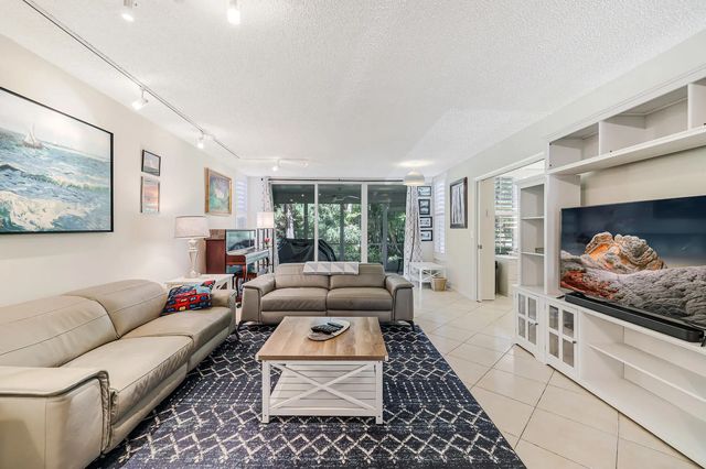 933 Cypress Grove Drive #103, Pompano Beach