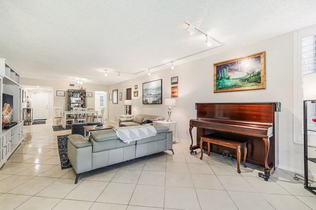 5 of 44 - 933 Cypress Grove Drive #103, Pompano Beach, FL
