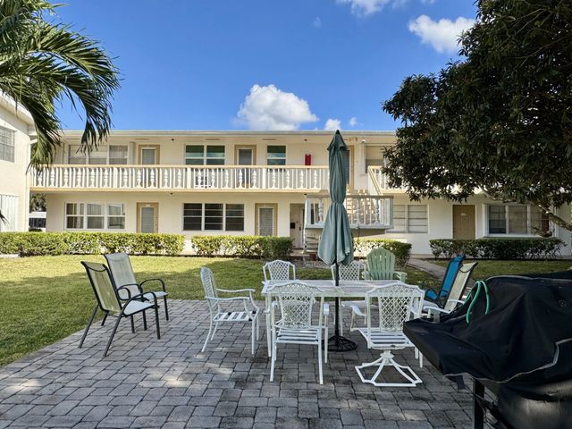 2 of 25 - 148 Bedford F, West Palm Beach, FL