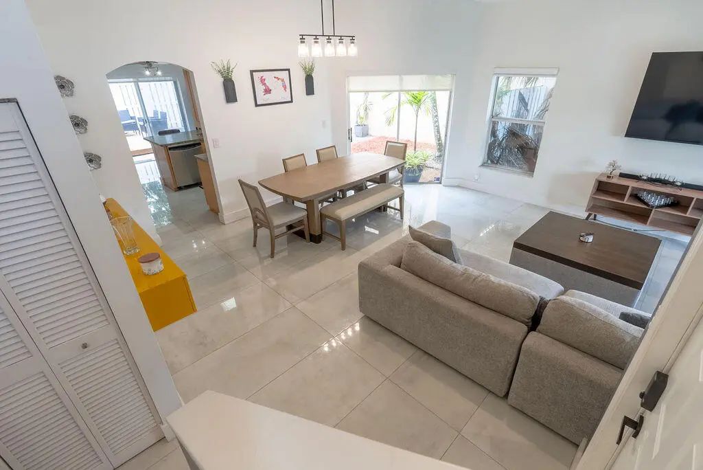 1284 Nw 125th Terrace, Sunrise