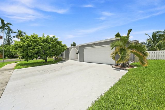 3 of 35 - 8481 Nw 24th Street, Sunrise, FL
