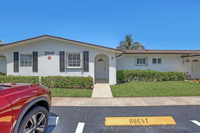 2940 Crosley Drive E, West Palm Beach
