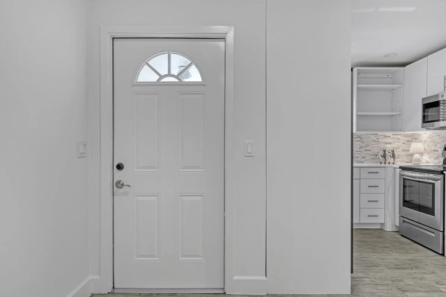 3 of 43 - 2940 Crosley Drive E, West Palm Beach, FL