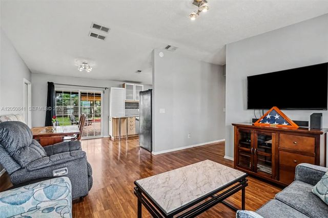 5 of 46 - 316 Sw 19th Terrace, Cape Coral, FL