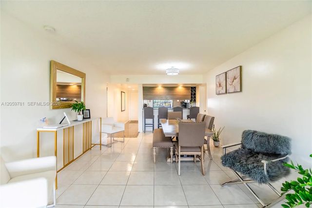 2 of 39 - 1508 S Whitehall #206, Davie, FL