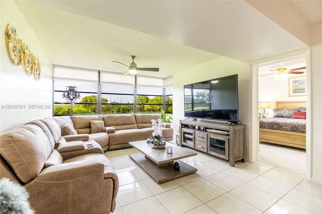 3 of 39 - 1508 S Whitehall #206, Davie, FL