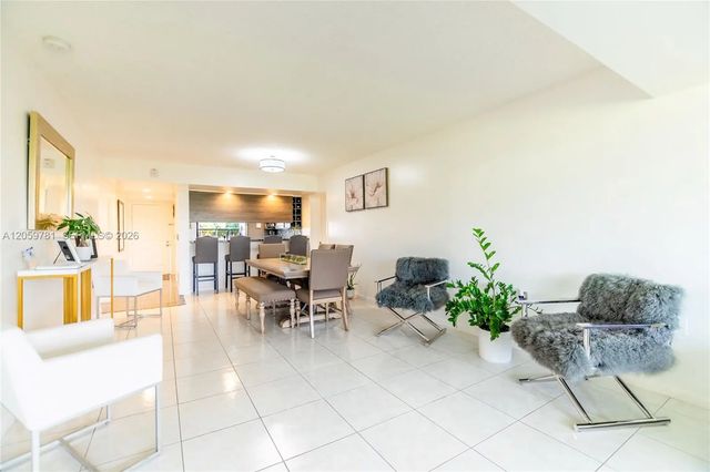 4 of 39 - 1508 S Whitehall #206, Davie, FL