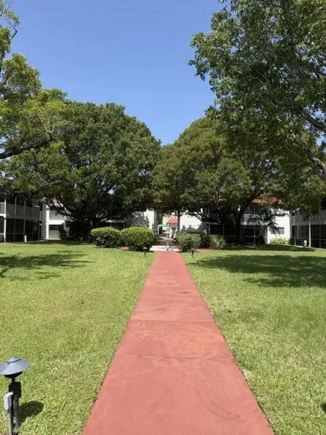 2 of 21 - 899 Se 2nd Avenue #206, Deerfield Beach, FL