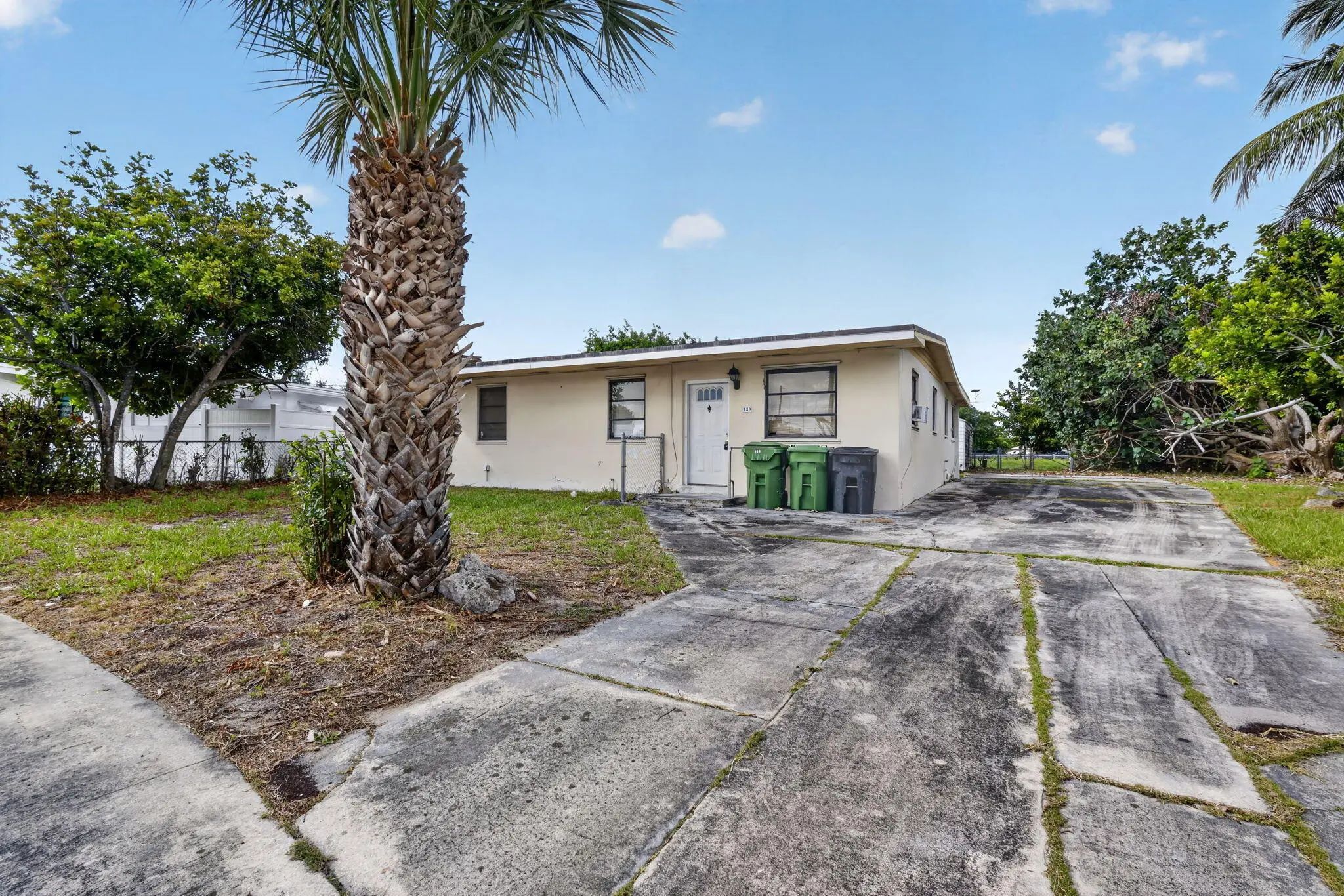 Homes for Sale in Palm Springs, FL