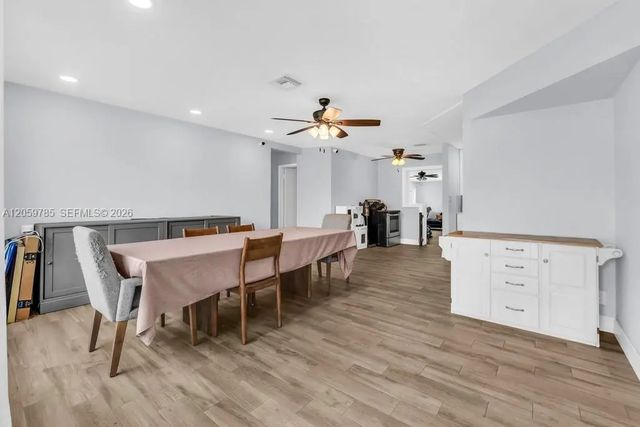 4 of 44 - 200 Sw 16 Street, Pompano Beach, FL
