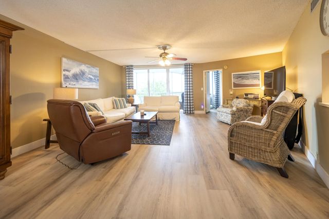 4 of 23 - 3090 N Course Drive #508, Pompano Beach, FL