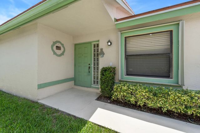 3 of 33 - 10430 Lexington Circle S, Boynton Beach, FL