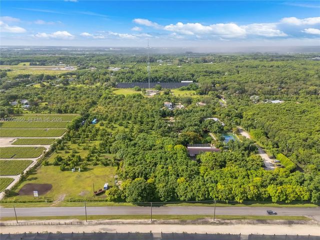 5 of 7 - 15300 Sw 216th,, Miami, FL