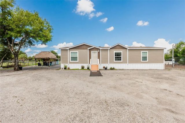 130 S Nogal Street, Clewiston