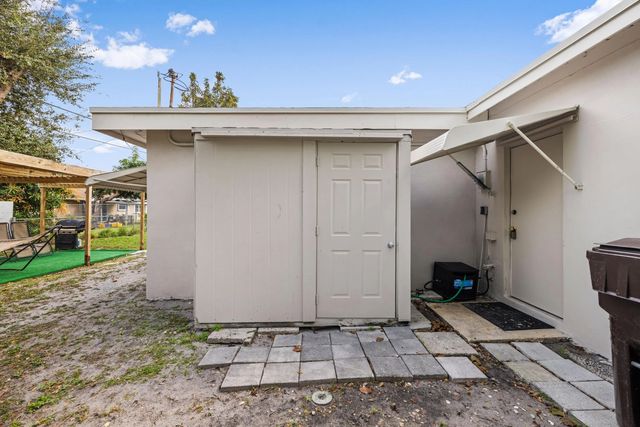 5 of 26 - 336 S Chillingworth Drive, West Palm Beach, FL