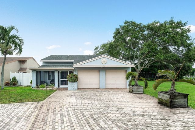 2 of 55 - 28 Paxford Lane, Boynton Beach, FL