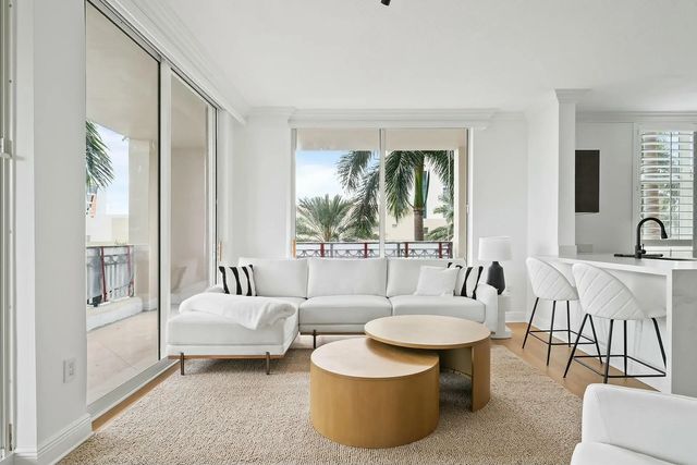 2 of 29 - 550 Okeechobee Boulevard #322, West Palm Beach, FL