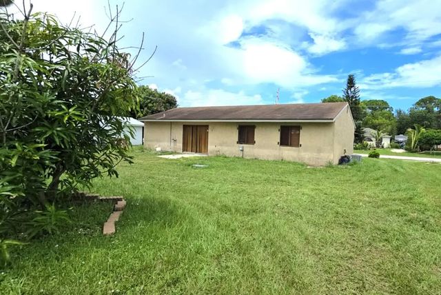 3 of 9 - 2522 Se Mariposa Avenue, , FL