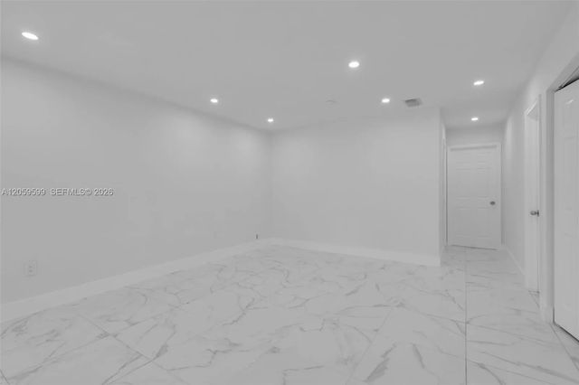 5 of 28 - 3120 Sw 17th Street, Fort Lauderdale, FL