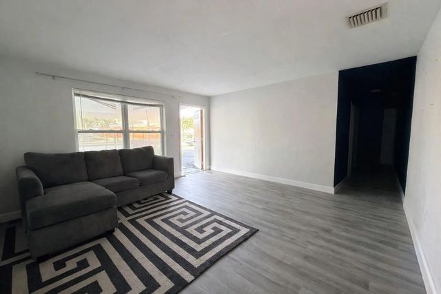 2 of 16 - 2950 Nw 20th Street, Fort Lauderdale, FL