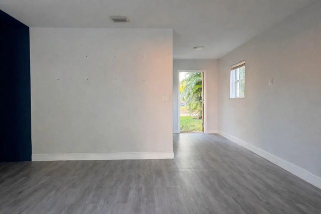 3 of 16 - 2950 Nw 20th Street, Fort Lauderdale, FL