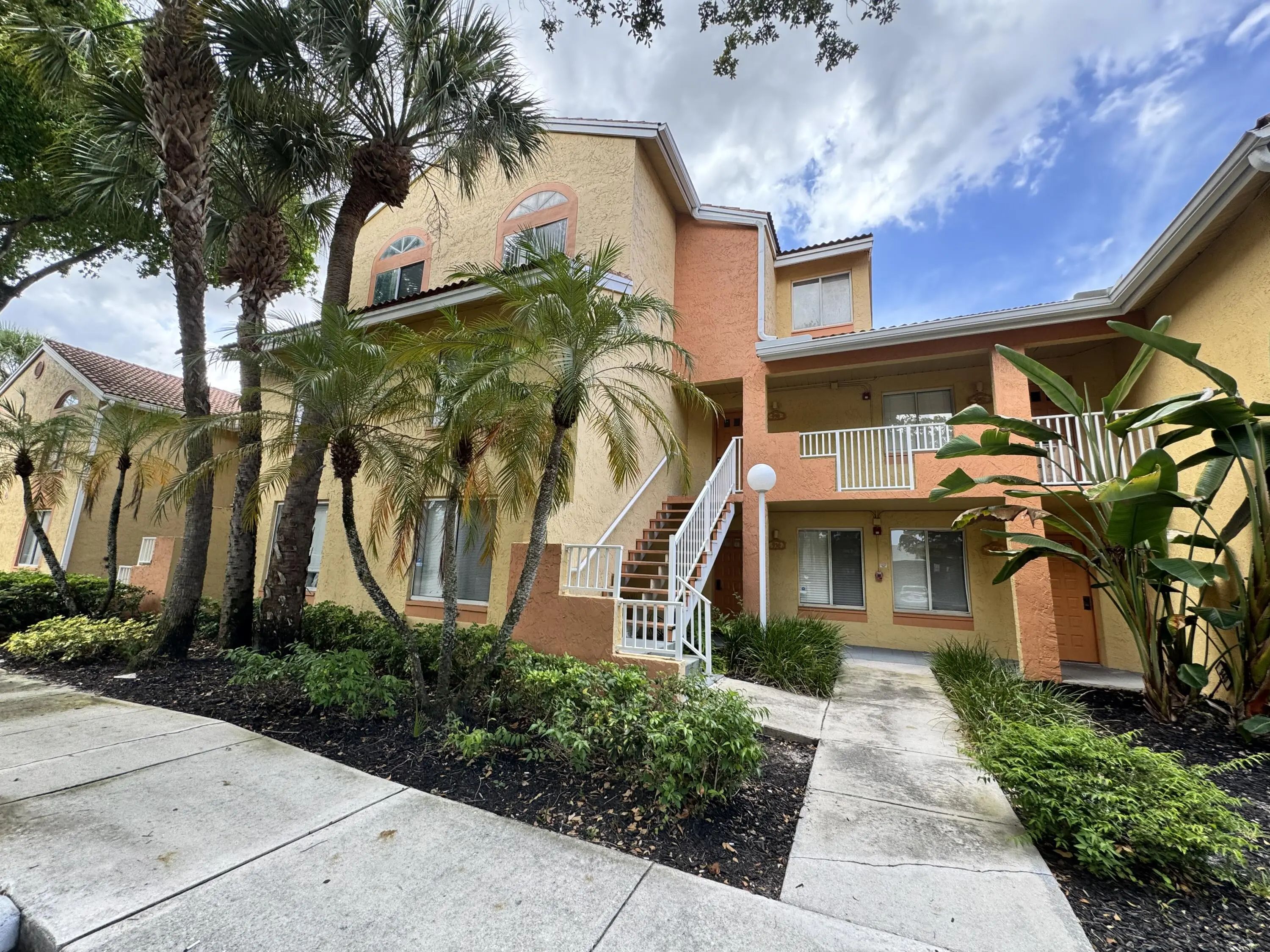 938 Coral Club Drive #938, Coral Springs