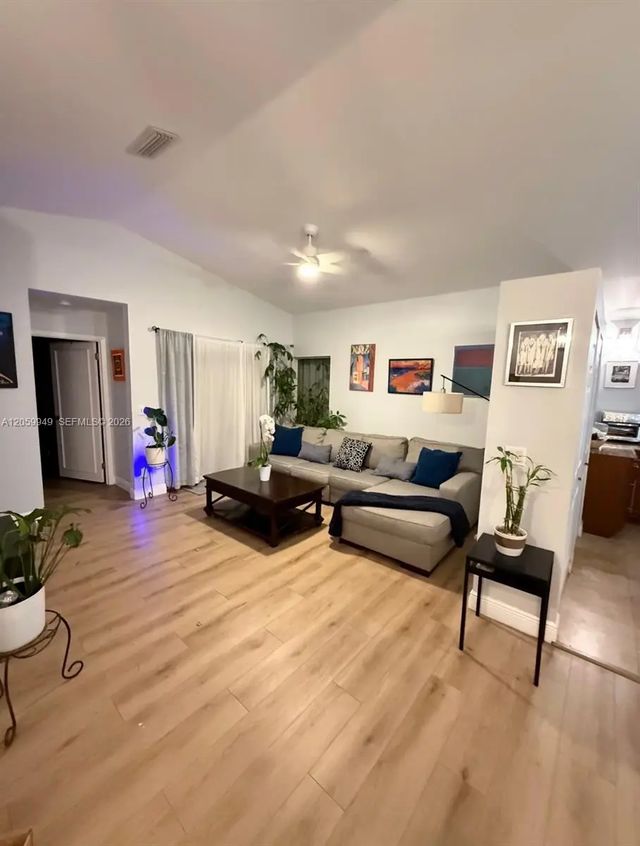4 of 9 - 17225 Nw 7th Street, Pembroke Pines, FL