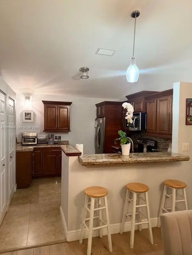 5 of 9 - 17225 Nw 7th Street, Pembroke Pines, FL