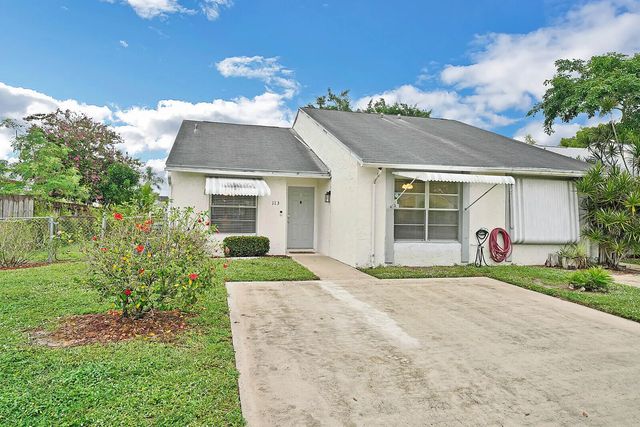 2 of 34 - 113 Pinewood Court, Jupiter, FL