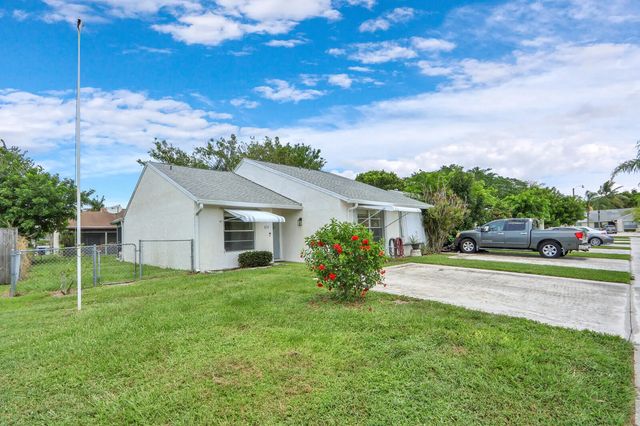 3 of 34 - 113 Pinewood Court, Jupiter, FL