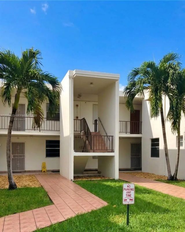 8990 Sw 24th Street #19, Miami