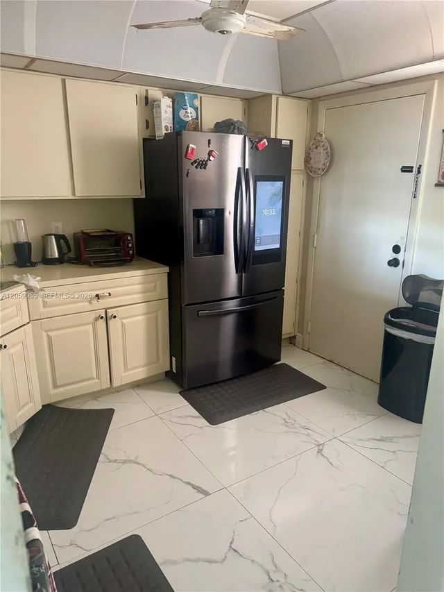 4 of 11 - 6361 N Falls Cir Drive #311, Lauderhill, FL